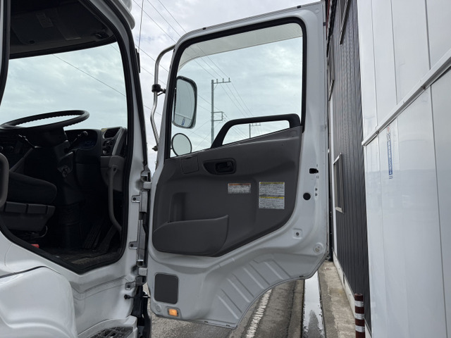UDトラックス クオン 予備車検付 の中古車詳細 (587,870km, ホワイト