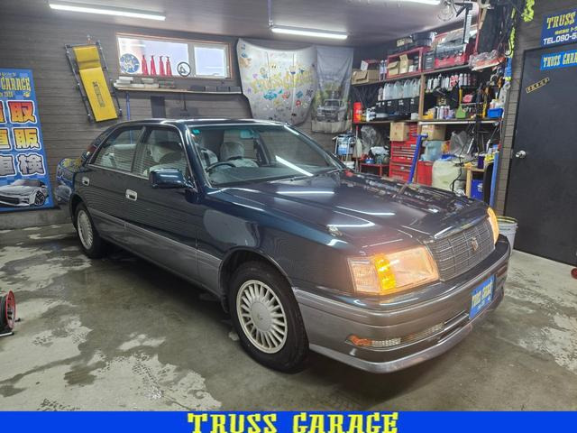 クラウン 2.5 ロイヤルサルーン Four 4WD 