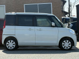 当店ではほとんどお車を、信頼できる日本自動車鑑定協会にて1台ずつチェックし、外装・内装・機関・修復歴の4項目についての鑑定を行い見た目からでは判断のつかない箇所も包み隠さず公開しております♪