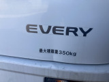 リアゲートに凹みあります