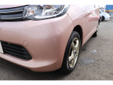 アイドリングストップがついていますのでとても燃費のいいお車です。
