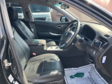 運転席 目立つ傷等ありません。レザー調シートカバー付き