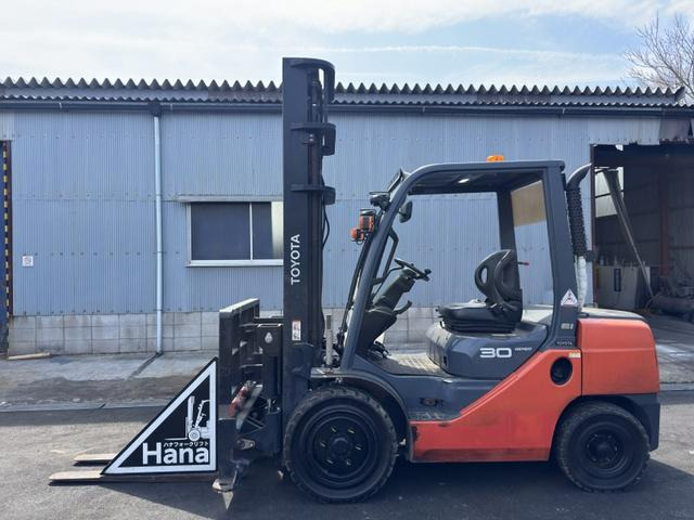 トヨタL&F エンジンフォークリフト 18535