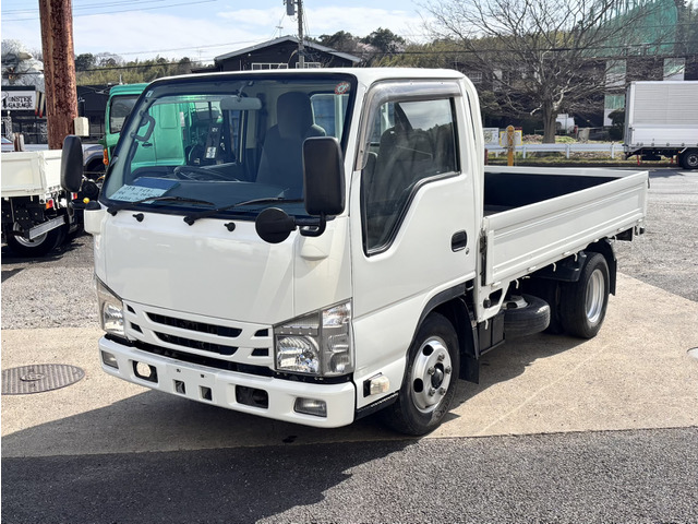 タイタン10尺 平ボディー 積載2000kg