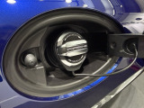 ポルシェのメーカー保証(新車保証)を継承した上で納車致しますので、引き渡し後に万が一不具合等が発生しましても、全国の正規ディーラーにて無償修理を受けることができます。費用は車両本体価格に含まれます。