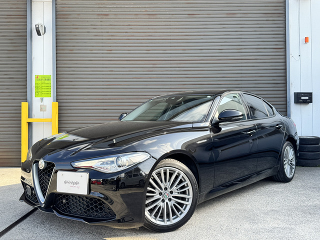 ジュリア 2.0 ターボ Q4 ヴェローチェ4WD 左ハンドル ディーラー整備記録6枚