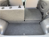 さらにセカンドシートを倒していただくと大きなお荷物も楽々積み込めます。