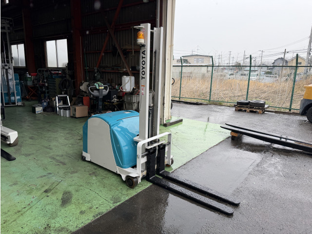 トヨタL&F ウォーキー ウォーキーリフト 900キロ 1.5m