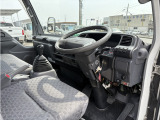 4800cc 2t 2トン 平ボディ タダノ4段クレーン ラジコン付 6速 6MT クラッチレスマニュアル スムーサー6速 内外装仕上げ済み 荷台内寸280&times;208 荷台床3.2mm鉄板張り