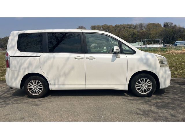 トヨタ ノア 2.0 X Lセレクション ナビ バックカメラ パワースライド