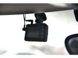 【徹底した納車前点検】ご納車前に、担当整備士と営業担当がエンジン、ミッション、エアコン等、内装の計器一つまで全て細かく点検を行い、約100キロの走行テストを夜間、高速走行を含め実施致しております。