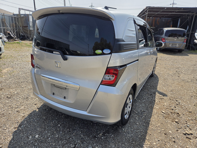ホンダ フリードスパイク 1.5 G ジャストセレクション 禁煙車 23年製