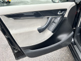 弊社では、女性スタッフも在籍しております。お車の事で、お困りごとがございましたら、何でもご相談ください!