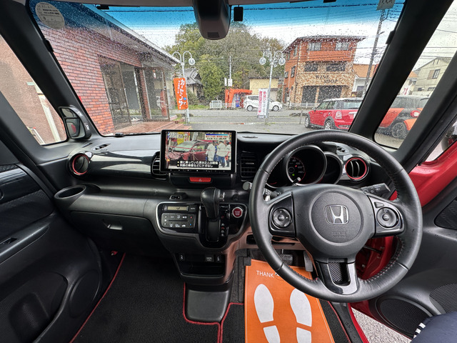 N-BOX カスタムGターボSSパッケージ　Carplay ホンダ N-BOXカスタム G ターボ SSパッケージ CarPlay バックカメラ