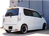 下取車・買取車は査定価格に自信があります!カスタム&ドレスアップ車はもちろん、マニュアルミッション車、ターボ車、バン・トラック、ハイブリッド車、ディーゼル車、輸入車など年式を問わず高価買取します!