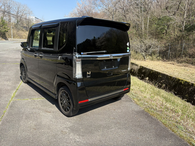 ホンダ N-BOXカスタム G ターボ SSパッケージ ブラックスタイル 4WD