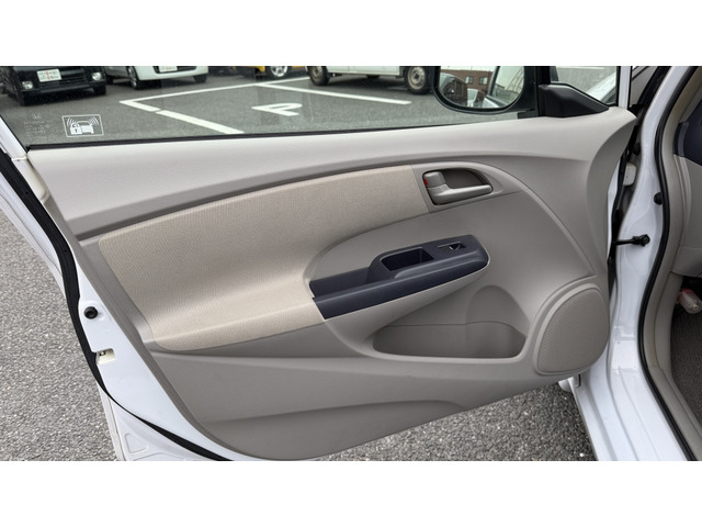 ホンダ インサイト 1.3 LS 禁煙☆ナビ☆TV☆CD☆ETC☆キーレス の中古