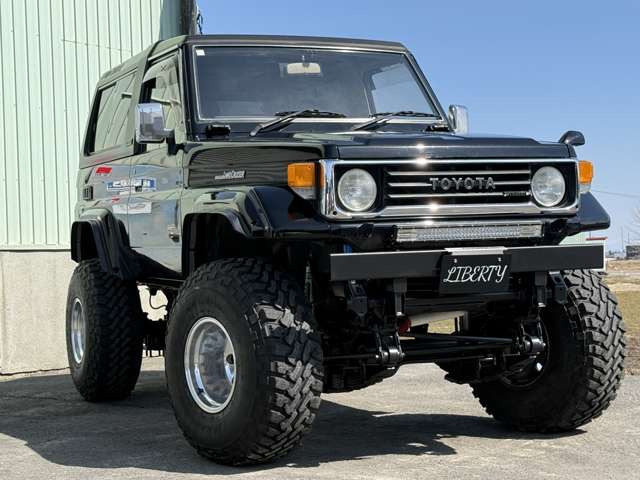 てる トヨタ ランドクルーザー70 4.2 ZX FRPトップ ディーゼル 4WD FOX