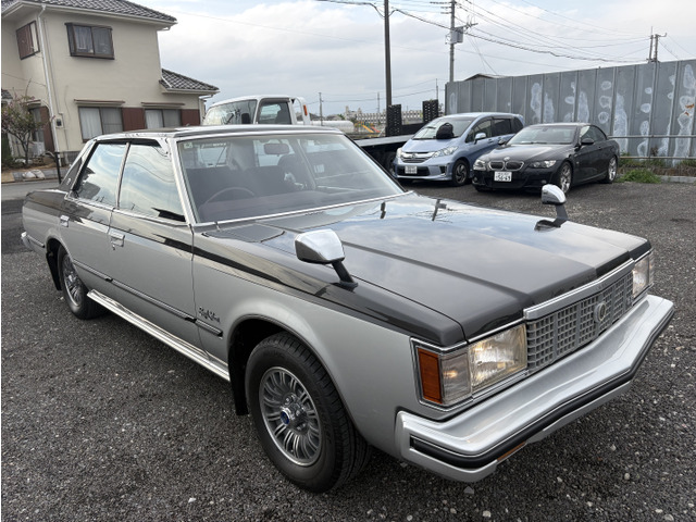 トヨタ クラウン 希少 実走行2.7万キロ の中古車詳細 (27,426km