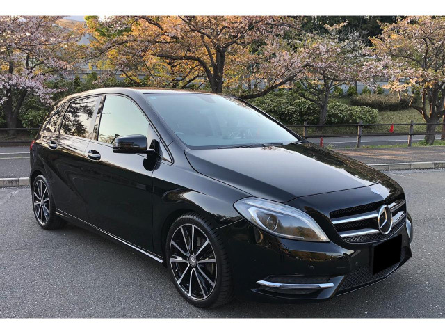 Bクラス B180 ブルーエフィシェンシー スポーツナイトパッケージ ワンオーナ。禁煙車...