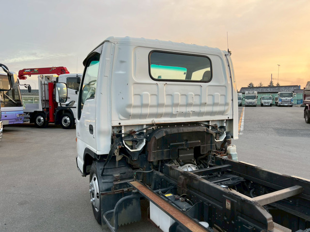 いすゞ エルフ 積載車 セーフティローダー花見台製ラジコン付MT の中古