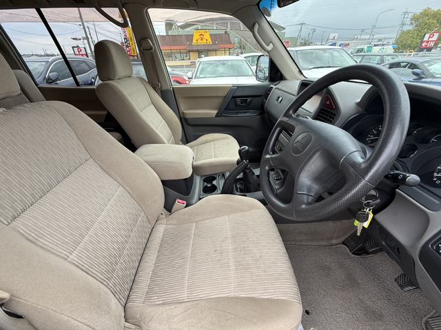 三菱 パジェロ 3.0 ZR 4WD 5速MT 4WD バックカメラ の中古車詳細