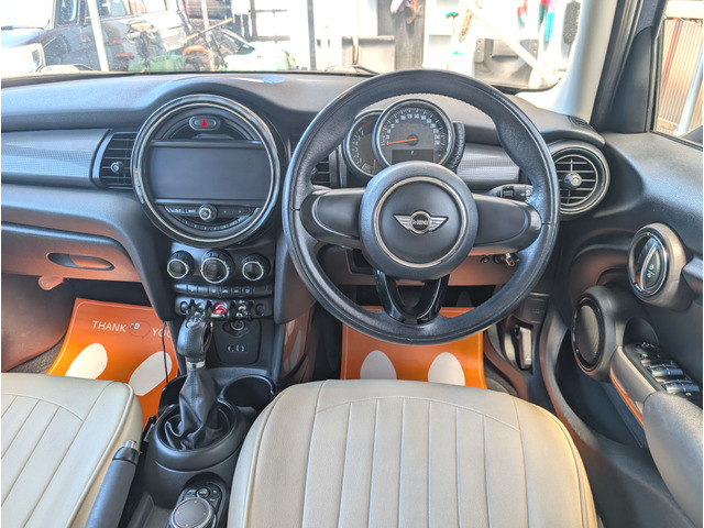 BMW MINI ミニ クーパー ワンオーナー車 純正ナビ バックカメラ の中古 