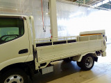 荷台内寸:305&times;161&times;38 三方開 左右アオリ上部ステーキパイプ付(ボルト止め/溶接) 垂直PG 600kg付