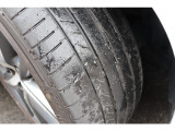 タイヤの溝も残っておりますのですぐに交換の必要もございません☆
