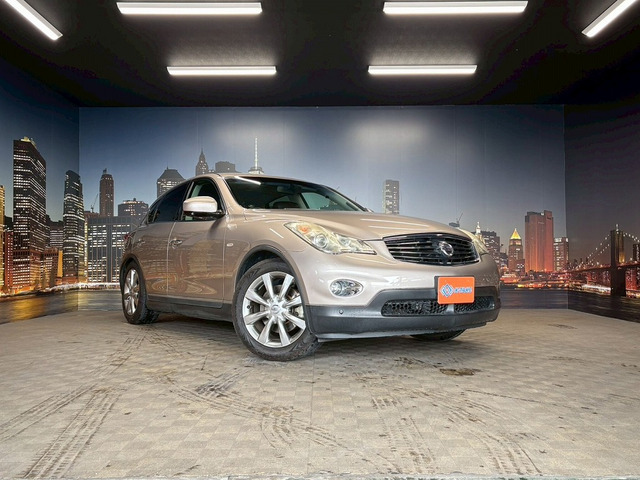 スカイラインクロスオーバー 3.7 370GT タイプP 禁煙車 茶本革 メーカーナビ