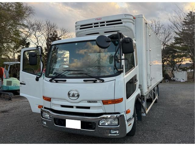 UDトラックス コンドル 