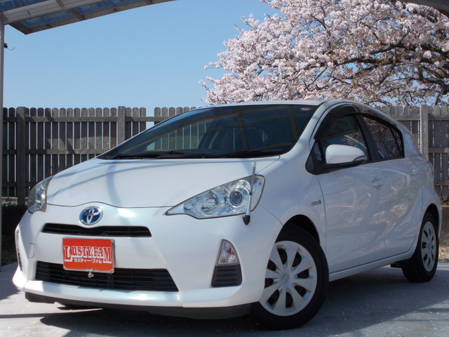 アクア 1.5 G ワンオーナー禁煙車ナビTVシートヒーター