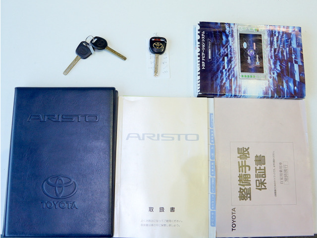 トヨタ アリスト 3.0 V ☆ノーマル車☆2JZ-GTE☆保証書取説 の中古車 トヨタ アリスト 3.0 V ☆ノーマル車☆2JZ-GTE☆保証書取説 の中古車