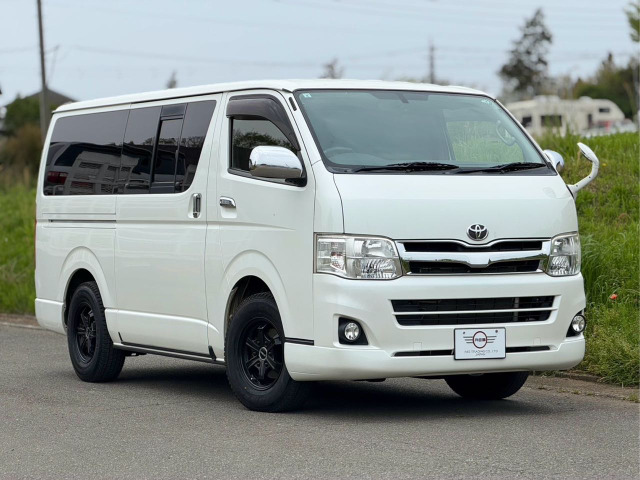 トヨタ ハイエースバン 