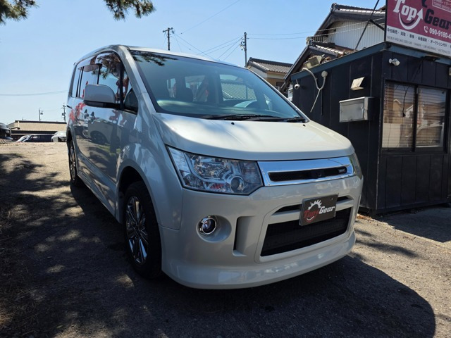 デリカD:5 2.4 ローデスト G ナビパッケージ カスタマイズパッケージA 4WD 