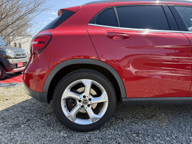 メルセデス・ベンツ GLAクラス GLA220 4マチック 4WD の中古車詳細