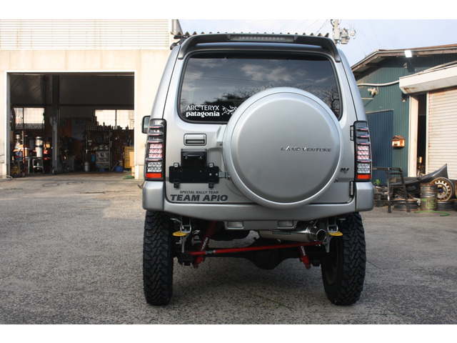スズキ ジムニー ランドベンチャー 4WD スチールシルバーM の中古車