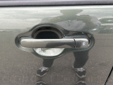【支払総額推進店】お車をご覧い頂きまして、誠に有難う御座います。在庫車両になりますので、是非ご都合の宜しい時に、見に来て下さい。来店予約をされると、ご案内がスムーズです。