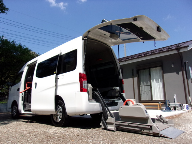 NV350キャラバン  チェアキャブ 車いす1+1仕様ナビBカメ