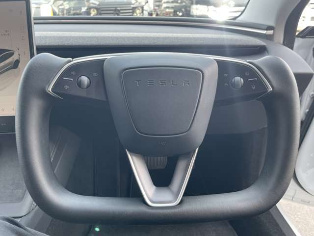 テスラ モデル3 RWD ヨークハンドル/黒革/純正ナビ の中古車詳細