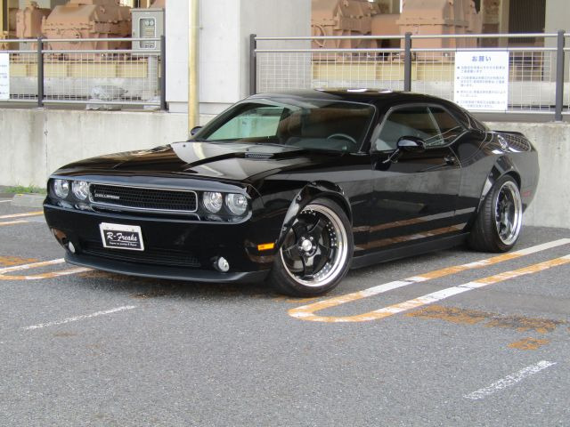 チャレンジャー SXT 