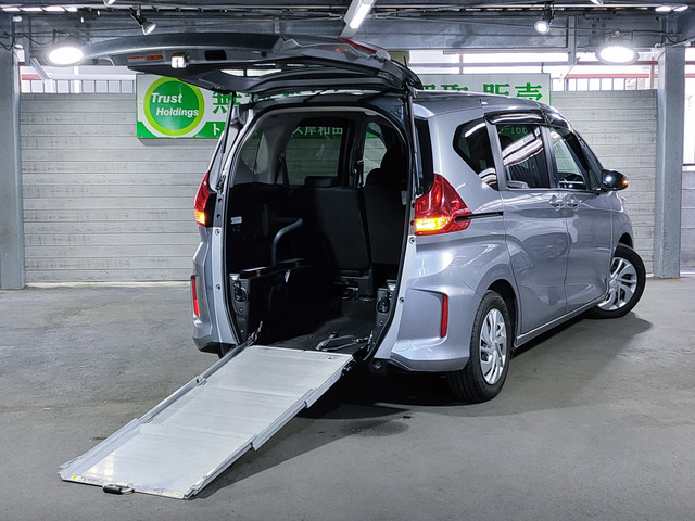 ホンダ フリード+ 