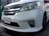専用フロントエアロバンパー。