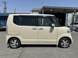 【支払総額推進店】お車をご覧い頂きまして、誠に有難う御座います。在庫車両になりますので、是非ご都合の宜しい時に、見に来て下さい。来店予約をされると、ご案内がスムーズです。