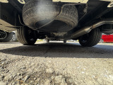 ●サビや腐食はなく綺麗な下回り☆下廻りの状態を確認するのは中古車選びにおいて最重要事項です!!フレームやマフラーの状態を是非ご覧ください☆