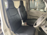 運転席・助手席シートカバー付き