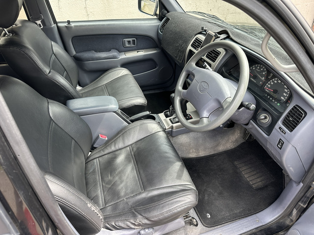 トヨタ ハイラックスサーフ の中古車詳細 (201,813km, ブラック