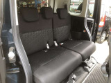 ゆったり後部座席 5人乗り