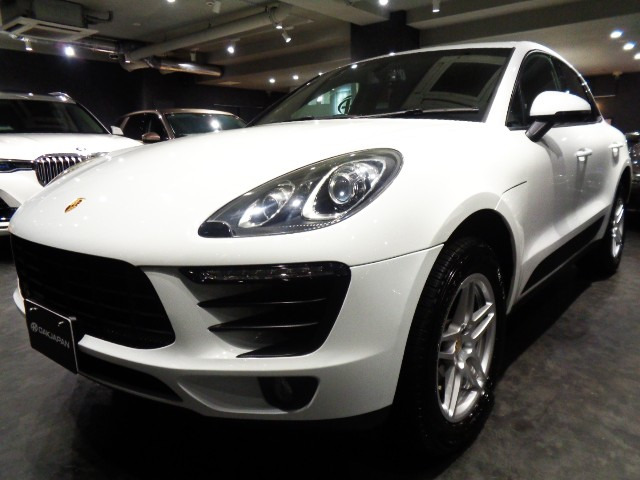 マカン PDK 4WD 2.0ターボエンジン7速パドルS4WDブ