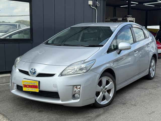 トヨタ プリウス 